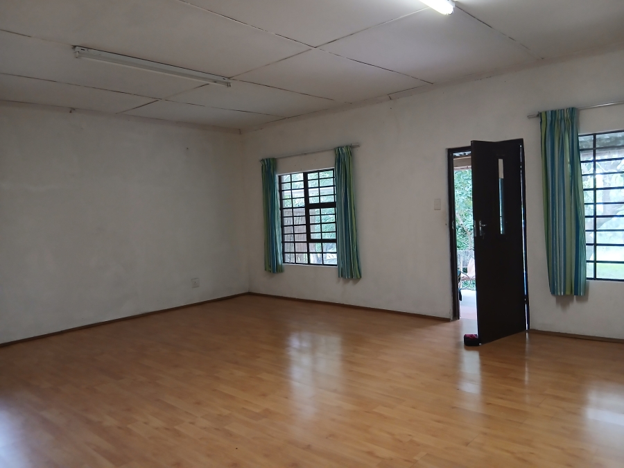 4 Bedroom Property for Sale in Summerpride Eastern Cape